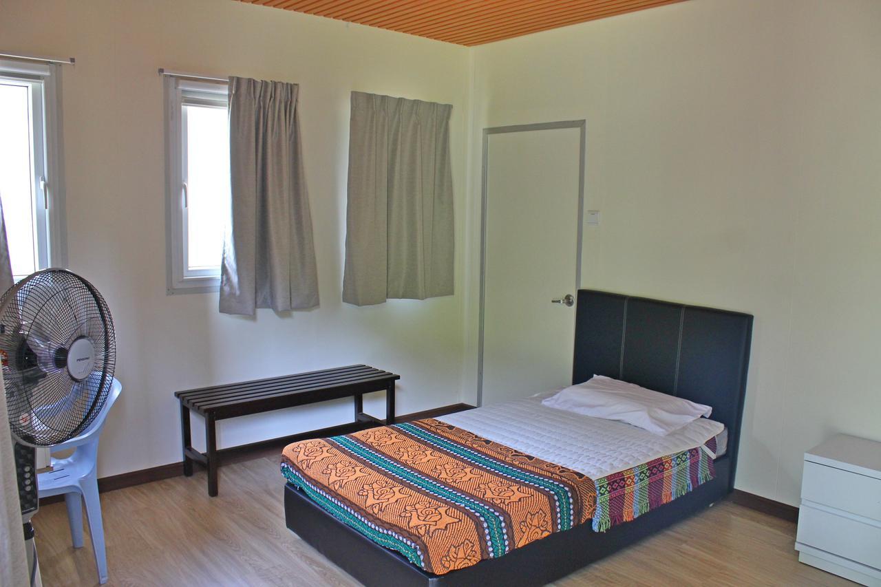 Kiulu Riverside Chalet Tamparuli ภายนอก รูปภาพ